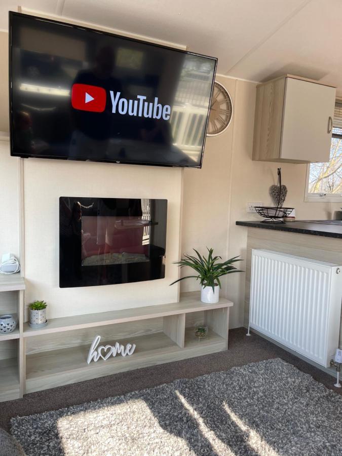 Haggerston Castle 6 Berth Caravan - Lakefield 115 Cheswick  ภายนอก รูปภาพ